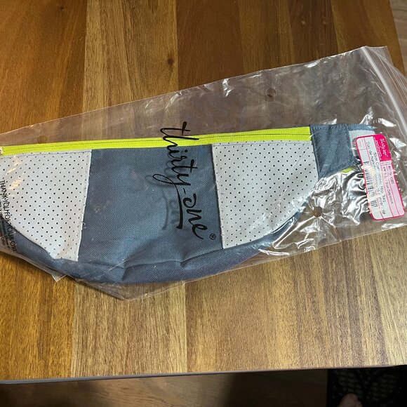 Thirty-One Slim Convertible Hip bag - New - Picture 1 of 3